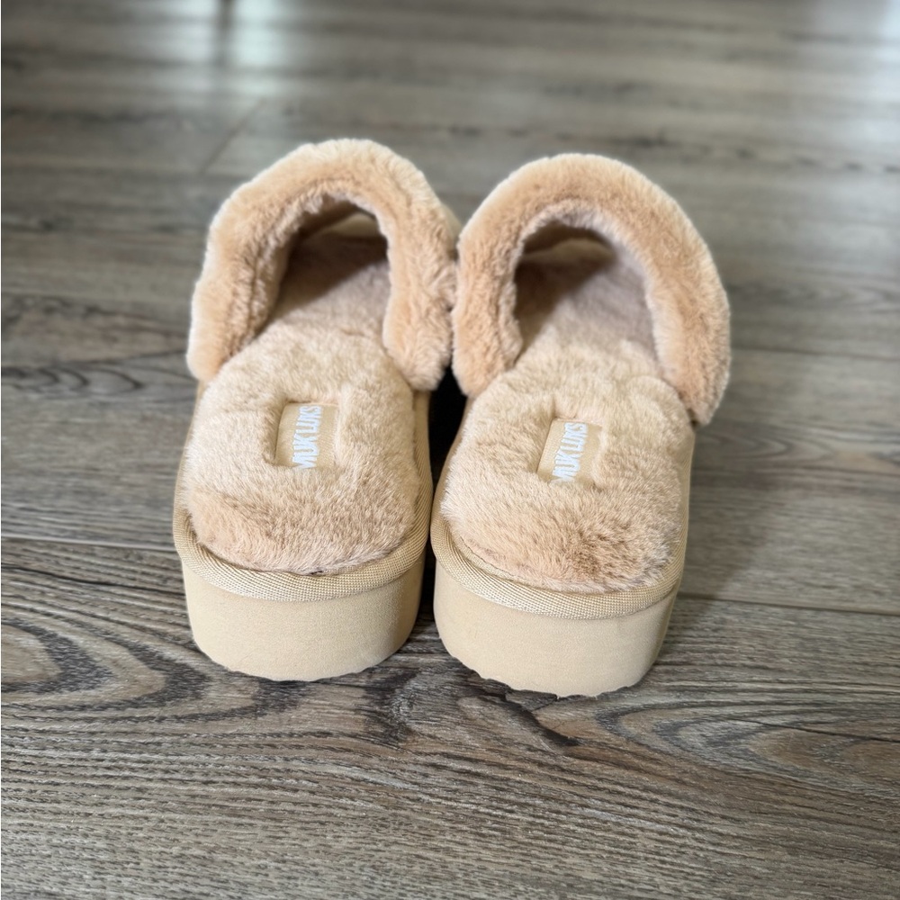 NEW NEVER WORN MUK LUKS Kirstey Slide in Irish Cream - Picture 8 of 9